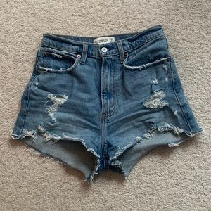 Abercrombie & Fitch Curve Love High Rise Mom Short